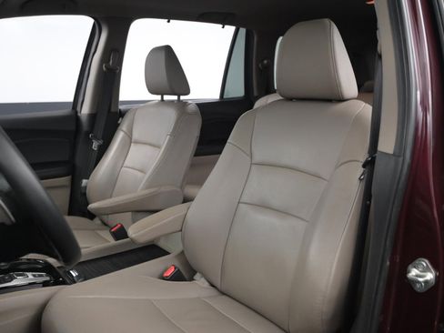 Used 2016 Honda Pilot Touring image 42