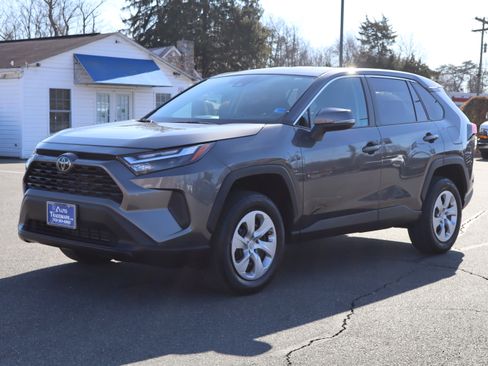 Used 2023 Toyota RAV4 LE image 4