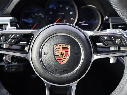 Used 2018 Porsche Macan Sport Edition image 23