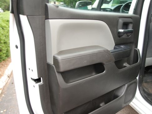 Used 2017 Chevrolet Silverado 2500 4x4 Crew Cab image 23