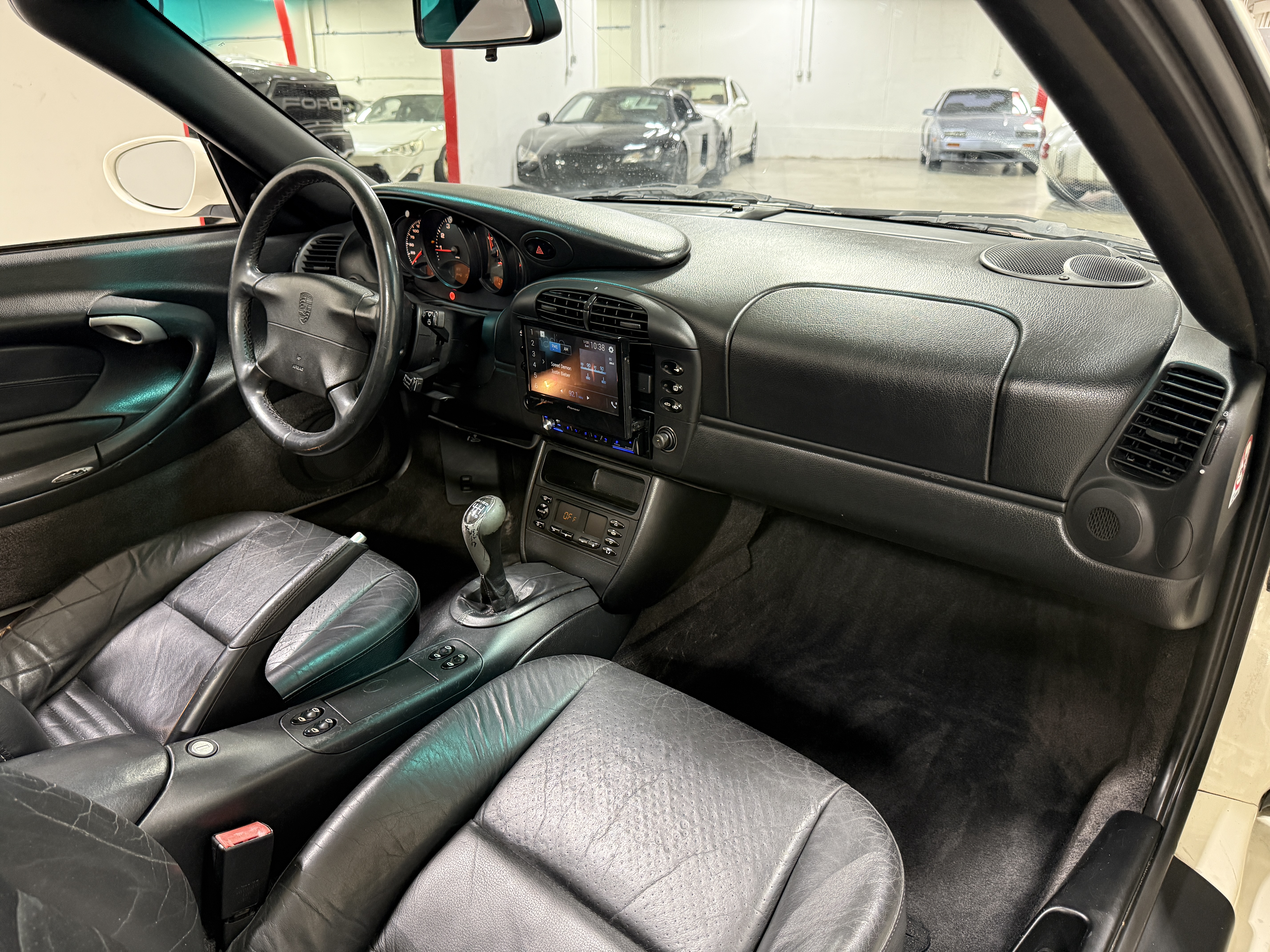 Used 2001 Porsche 911 Carrera 4 Cabriolet AWD/4WD image 24