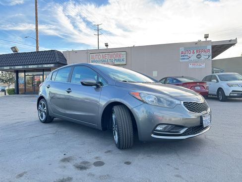 Used 2016 Kia Forte EX image 10