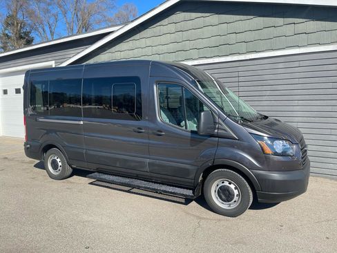 Used 2019 Ford Transit 350 XL image 11