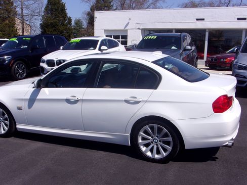 Used 2011 BMW 328i xDrive image 5