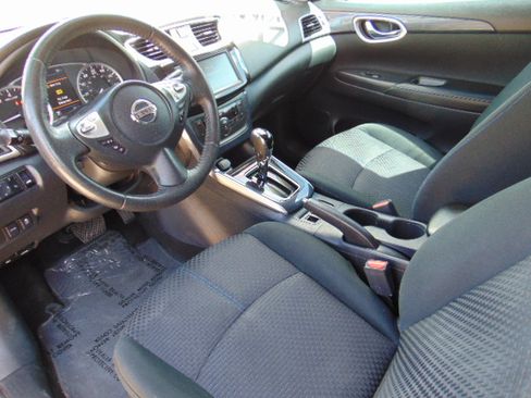 Used 2019 Nissan Sentra SR image 11