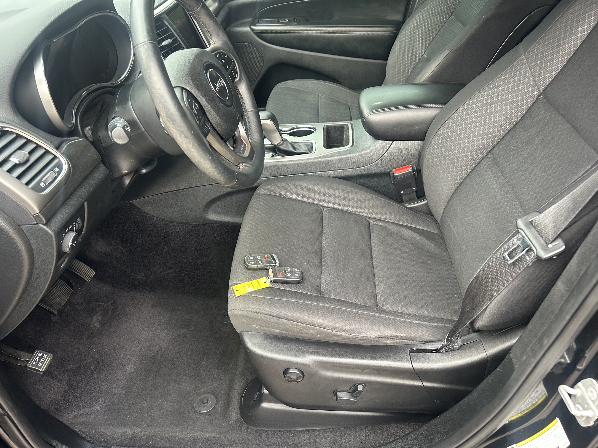 Used 2018 Jeep Grand Cherokee 2WD Laredo image 9