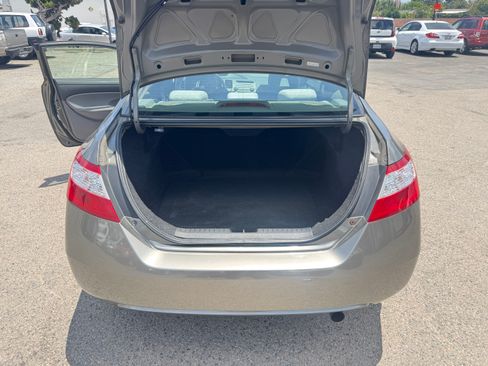 Used 2006 Honda Civic LX Coupe image 22