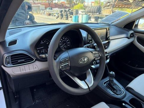 Used 2020 Hyundai Elantra GT image 11