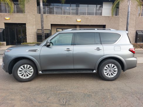 Used 2023 Nissan Armada SV image 8