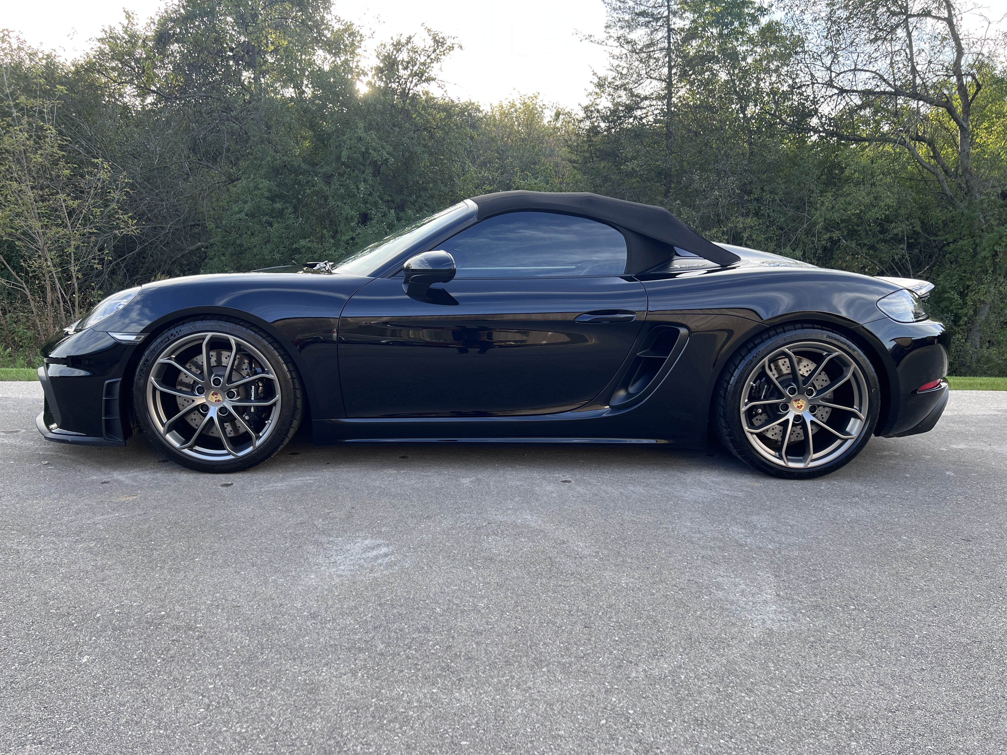 Used 2021 Porsche 718 Boxster Spyder RWD image 3