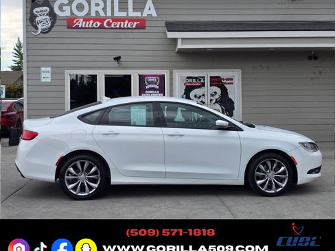 Used 2016 Chrysler 200 S AWD image 8