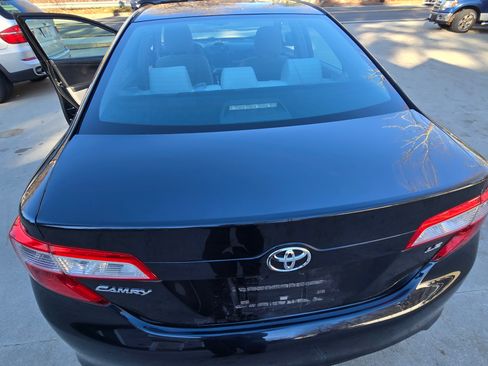 Used 2012 Toyota Camry image 5