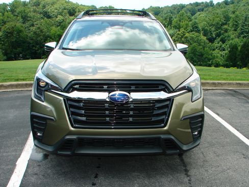 Used 2023 Subaru Ascent Limited 7-Passenger AWD/4WD image 17
