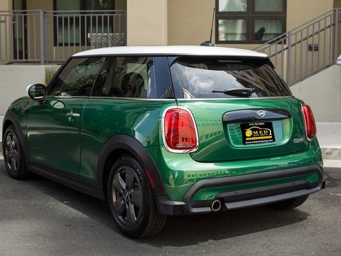 Used 2023 MINI Cooper image 4