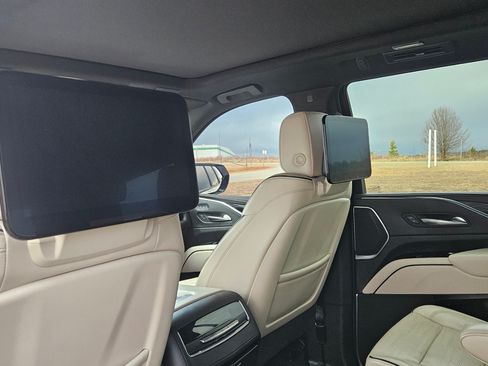 Used 2022 Cadillac Escalade Sport image 15