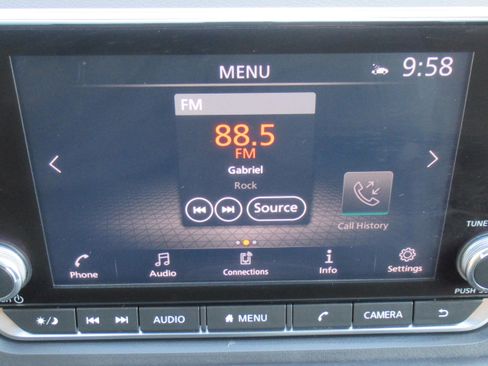 Used 2021 Nissan Rogue SV image 13