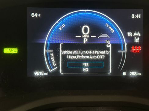 Used 2025 Toyota Camry SE image 8