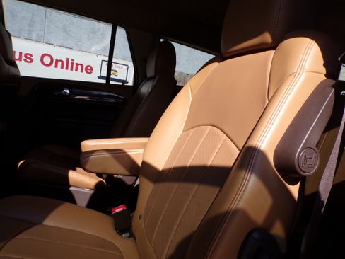 Used 2016 Buick Enclave Leather image 7