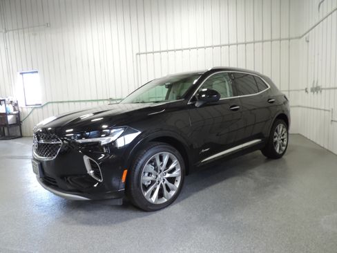 Used 2023 Buick Envision Avenir image 3