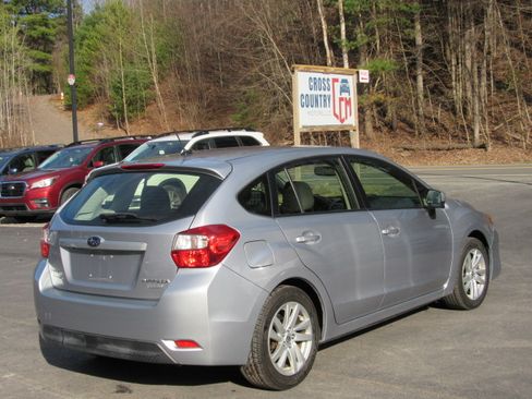 Used 2016 Subaru Impreza 2.0i Premium image 7