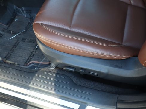 Used 2018 Subaru Outback 2.5i Touring AWD/4WD image 18