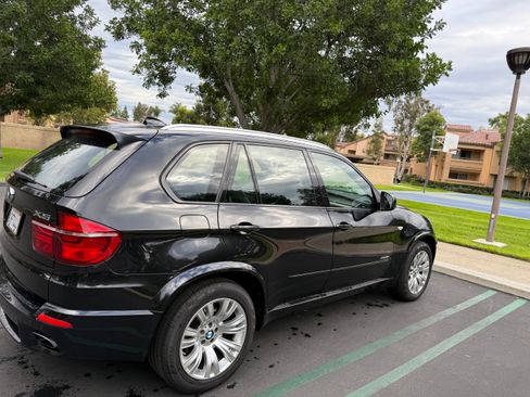 Used 2011 BMW X5 xDrive50i image 6