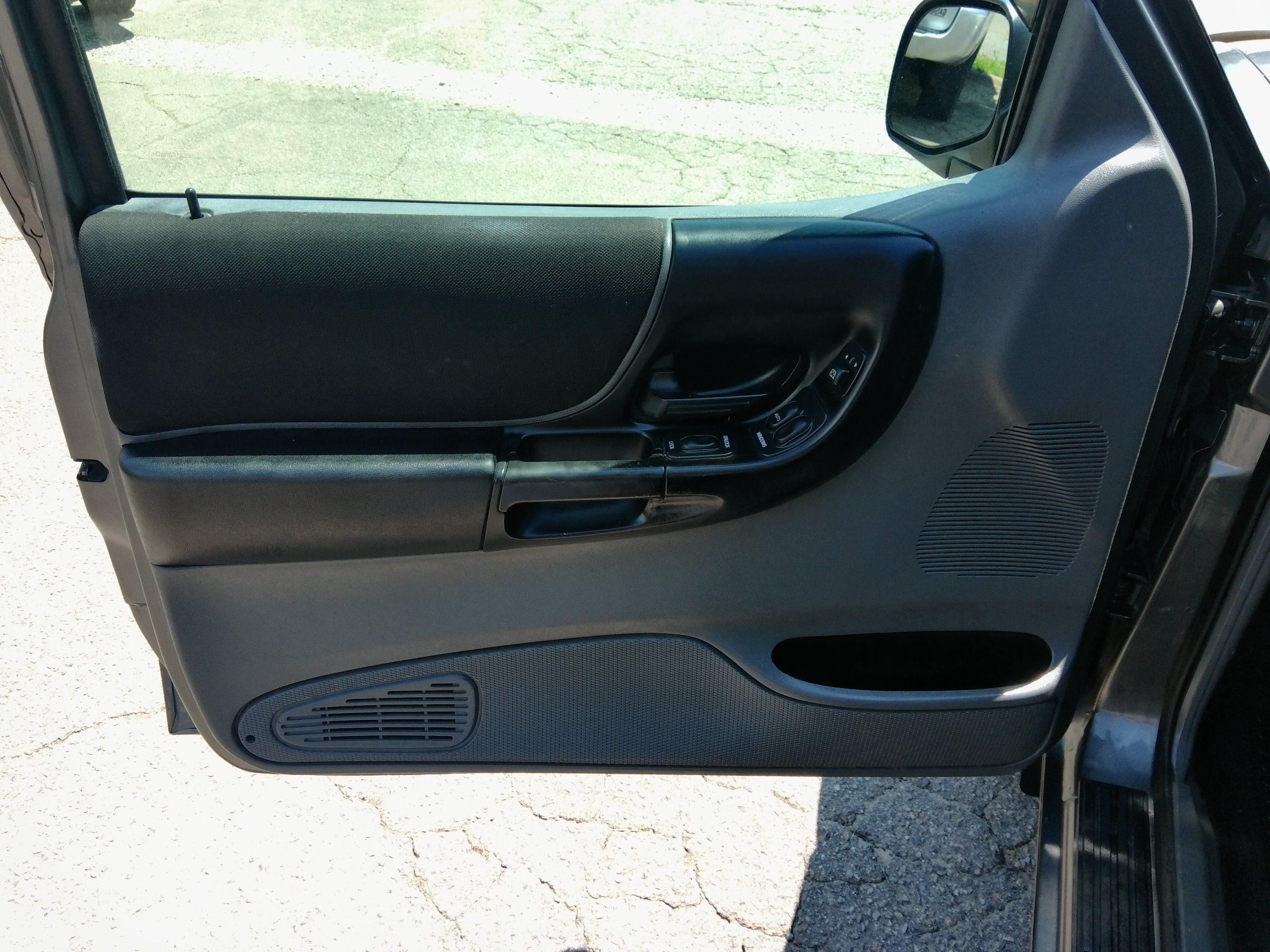 Used 2004 Ford Ranger 4x4 SuperCab Edge image 26