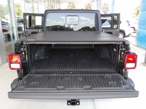 Used 2022 Jeep Gladiator Sport AWD/4WD image 17