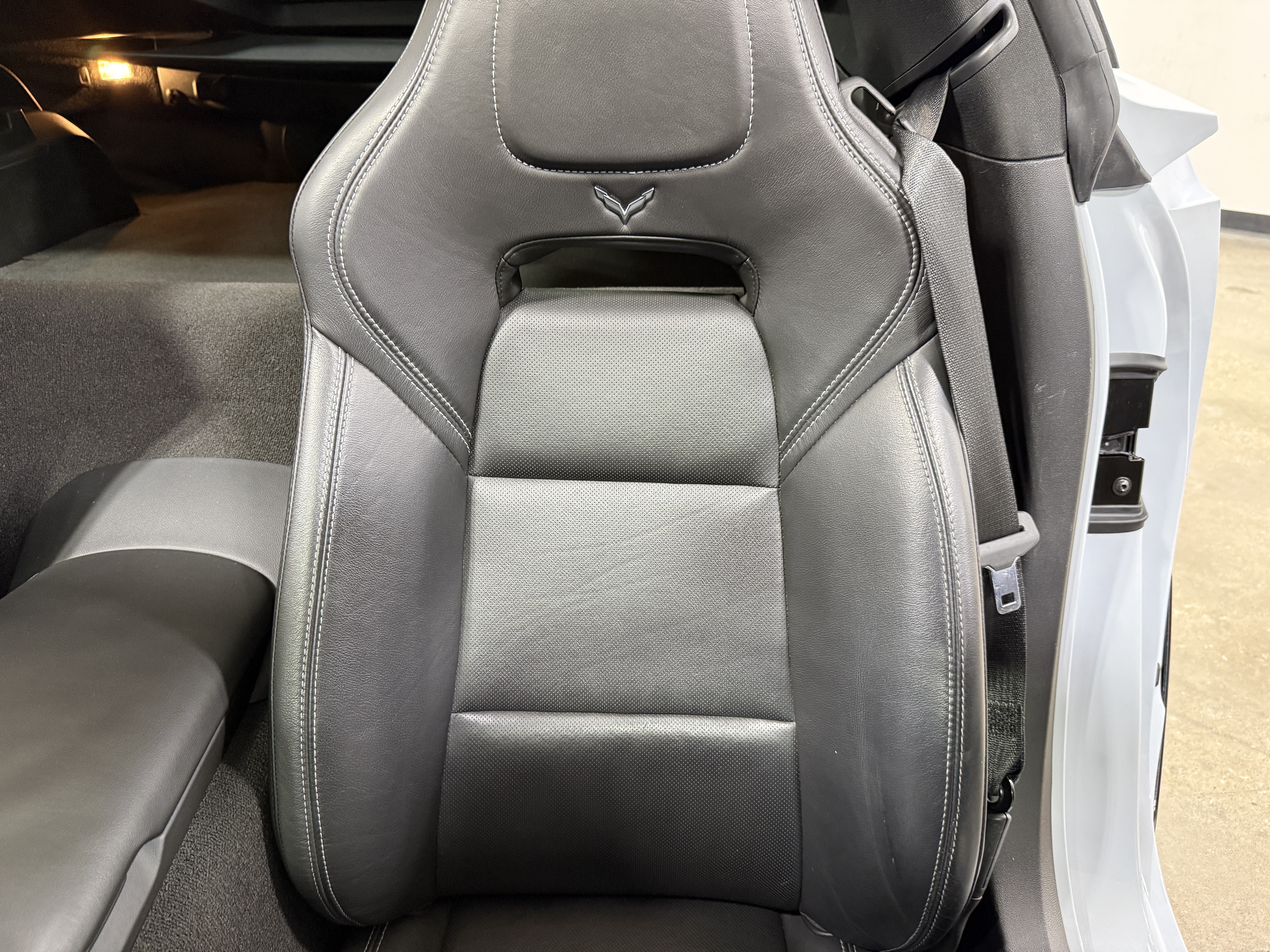 Used 2019 Chevrolet Corvette Grand Sport Coupe w/ 2LT RWD image 26