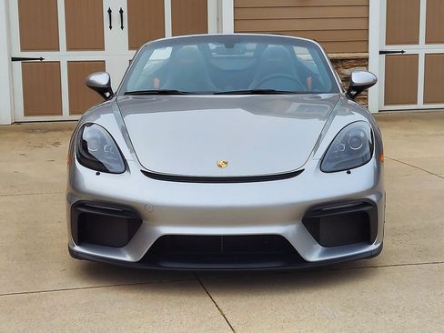 Used 2020 Porsche 718 Boxster Spyder RWD image 20