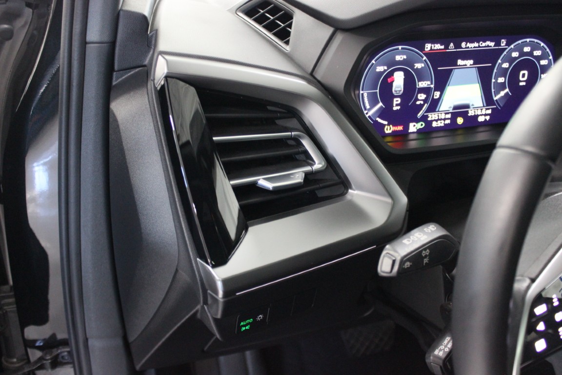 Used 2023 Audi Q4 e-tron Premium RWD image 19