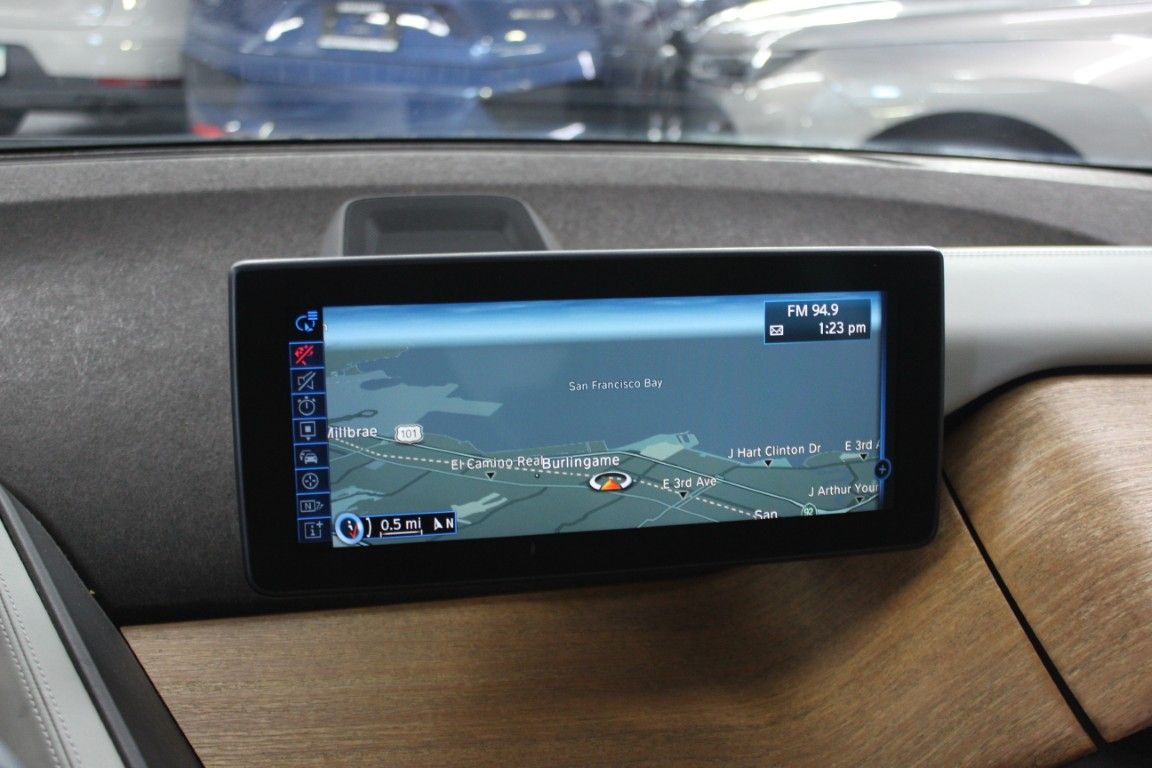 Used 2015 BMW i3 w/ Range Extender RWD image 17