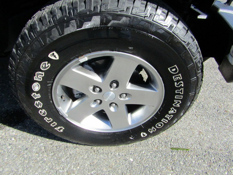 Used 2012 Jeep Wrangler 4WD Rubicon image 12