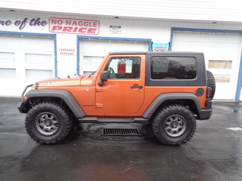 Used 2010 Jeep Wrangler Mountain image 3