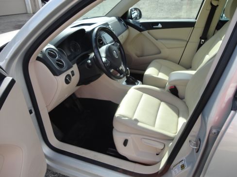 Used 2015 Volkswagen Tiguan 4Motion AWD/4WD image 8