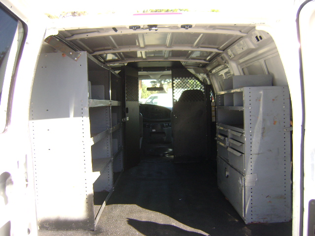 Used 2008 Ford E-350 and Econoline 350 Super Duty RWD image 8