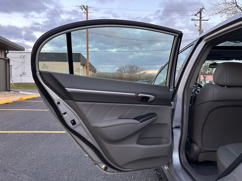 Used 2010 Honda Civic EX-L image 17