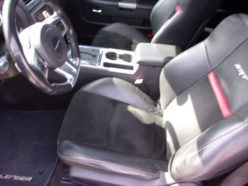 Used 2012 Dodge Challenger SRT image 12