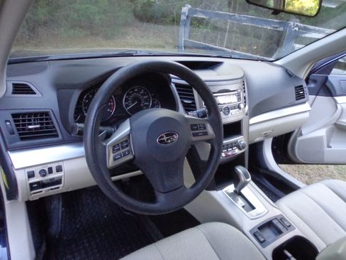 Used 2012 Subaru Outback 2.5i AWD/4WD image 16