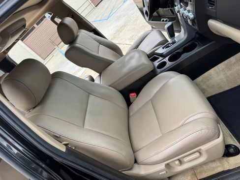 Used 2011 Toyota Sequoia Limited image 24