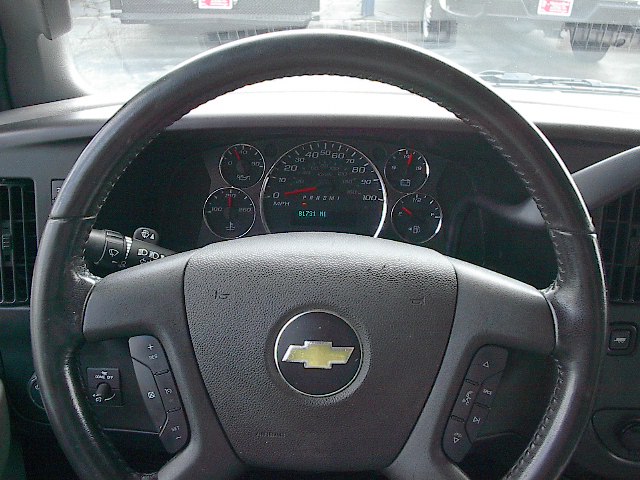 Used 2020 Chevrolet Express 3500 UNAVAIL RWD image 15