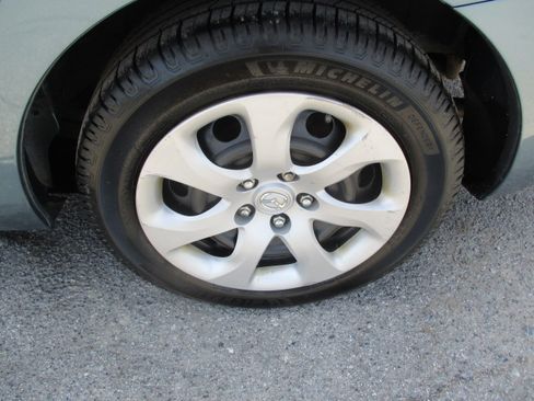 Used 2011 MAZDA MAZDA3 i Sport Sedan FWD image 9