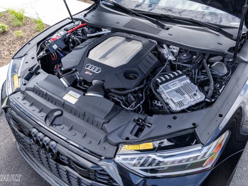 Used 2022 Audi RS 7 AWD/4WD image 13