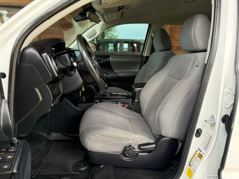 Used 2021 Toyota Tacoma 4x4 Double Cab image 10