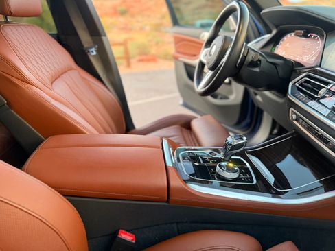 Used 2023 BMW X5 M50i AWD/4WD image 23