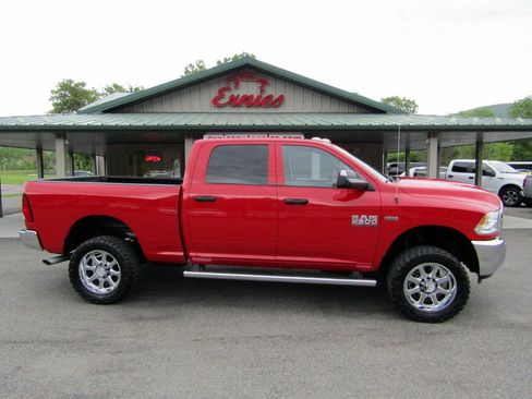 Used 2015 RAM 2500 4x4 Crew Cab Tradesman image 1