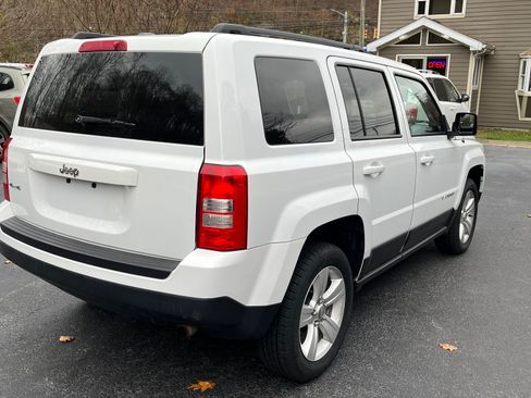 Used 2016 Jeep Patriot Sport image 4