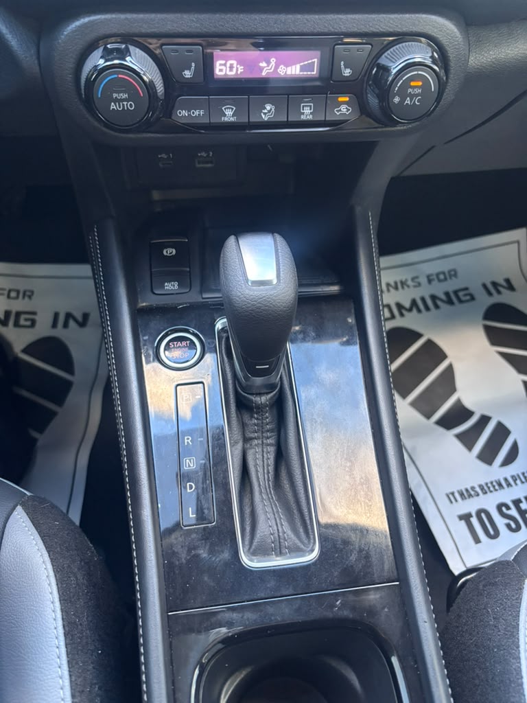 Used 2023 Nissan Kicks SR FWD image 12