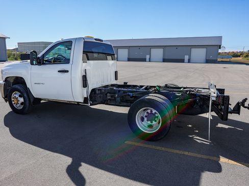 Used 2013 Chevrolet Silverado 3500 W/T image 4