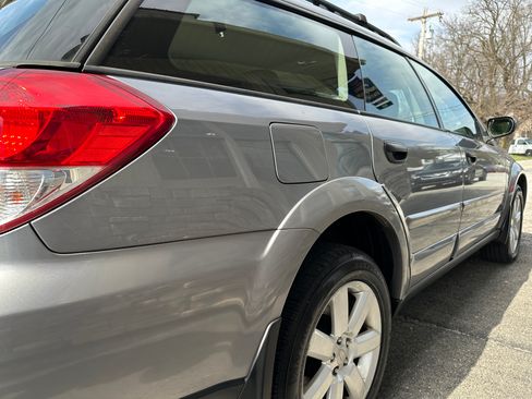 Used 2009 Subaru Outback 2.5i Special Edition image 6